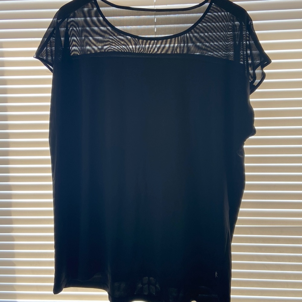 Athletic shirt